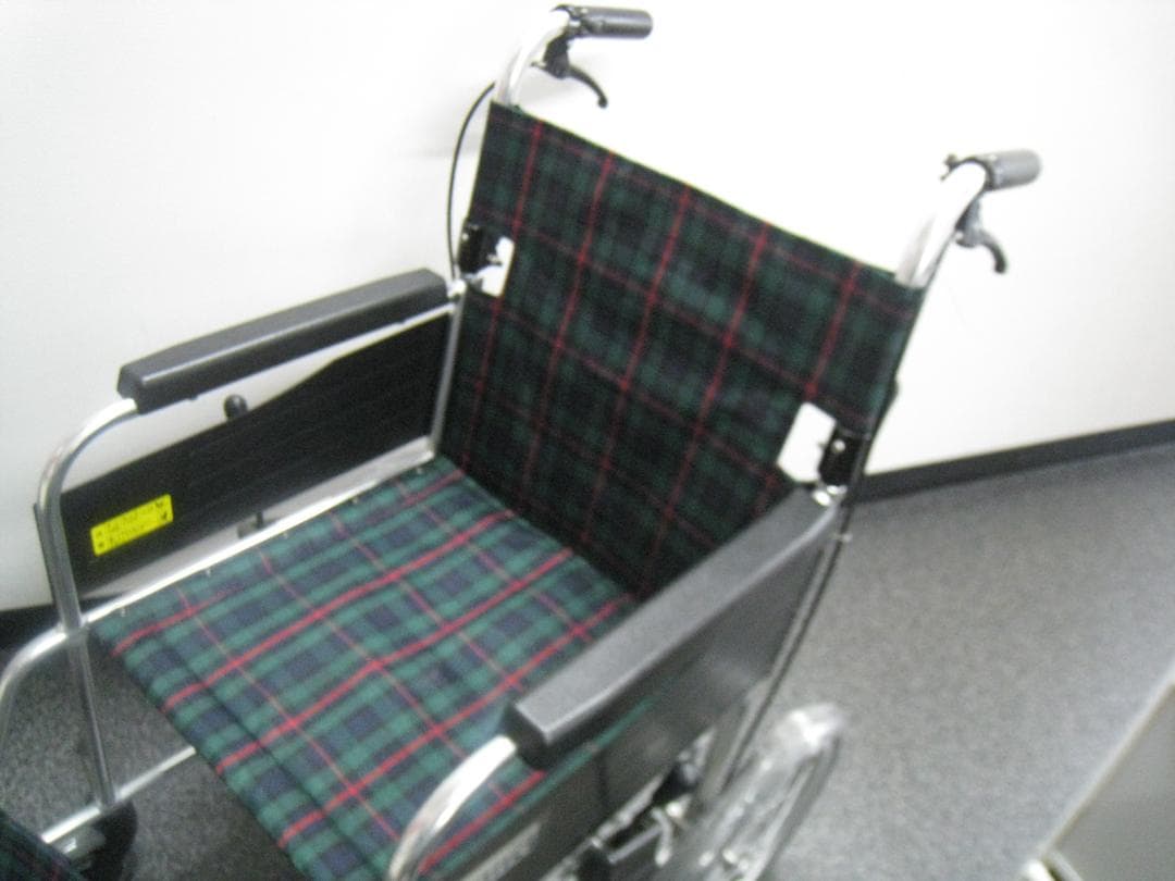 ミキ MiKi 介助型車椅子 MPCN-46JD グリーンチェック柄 ①