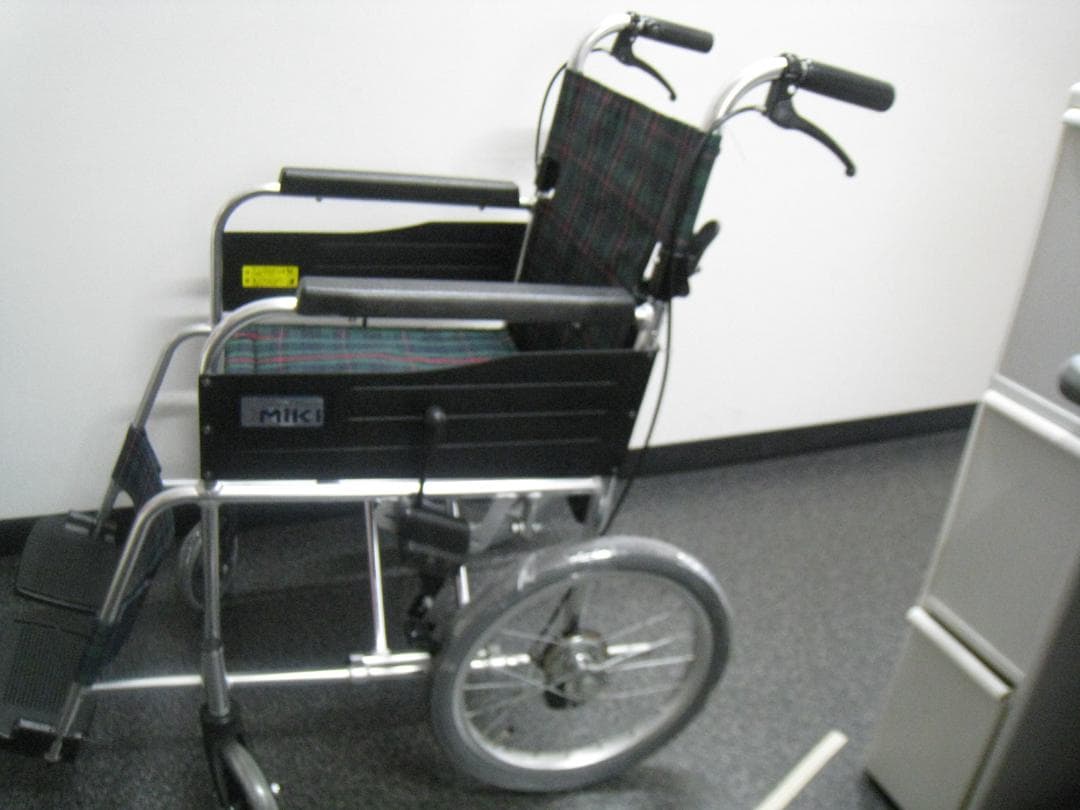 ミキ MiKi 介助型車椅子 MPCN-46JD グリーンチェック柄 ①