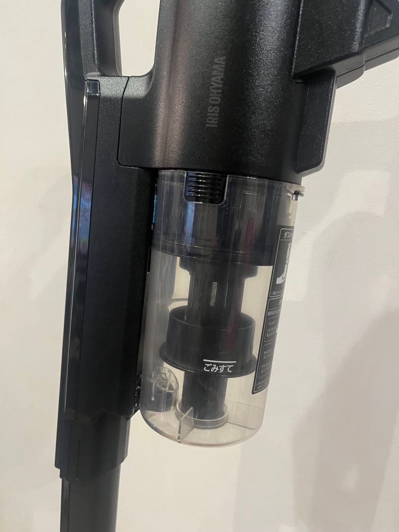 2024年製アイリスオーヤマ コードレス掃除機 置くだけ充電SCD-184P