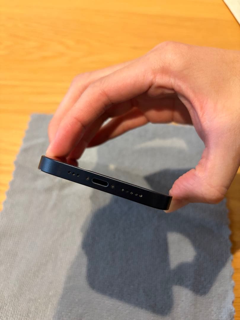 Laffy　Apple iPhone 13 ミッドナイト　SIMフリー