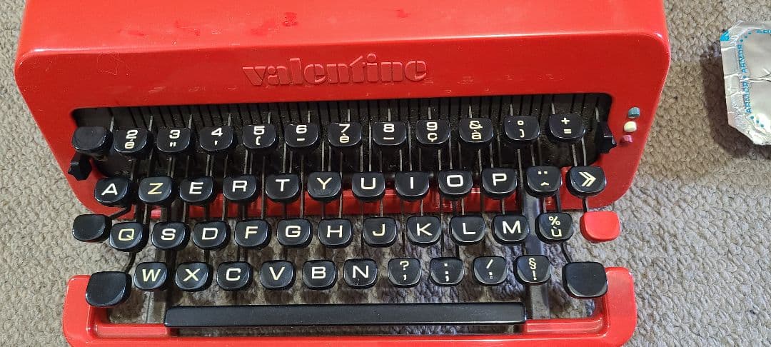 タイプライター、Olivetti Valentine