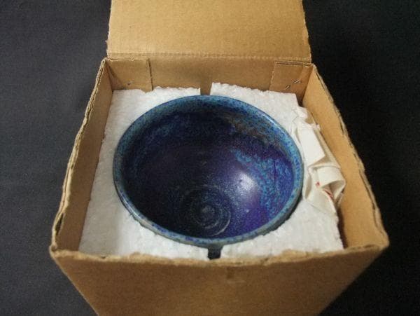 中国建泰焼 孔雀藍 茶碗 未使用品 紙箱