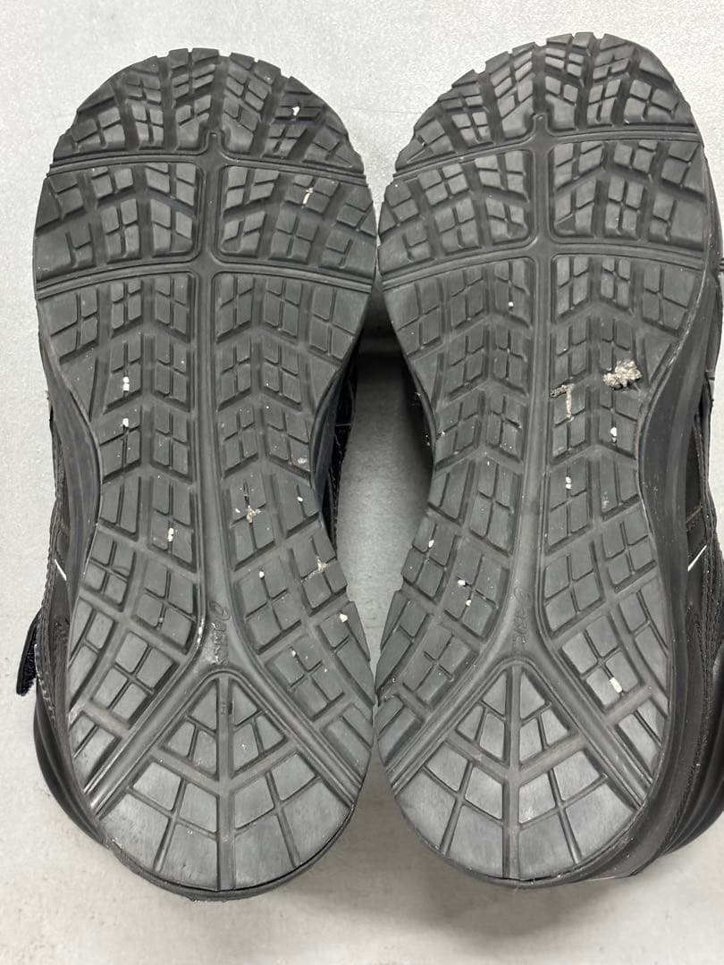 ASICS ウインジョブCP302 9090 ブラック×ブラック 安全靴26.5