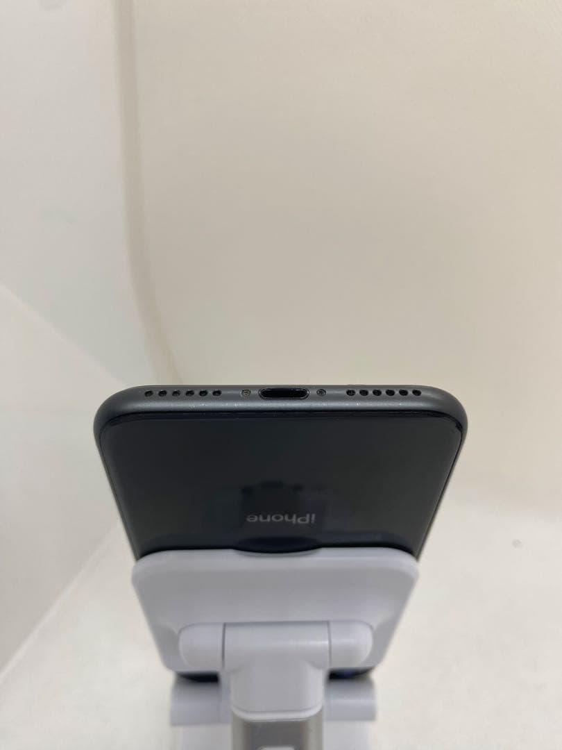iPhone 8 64GB SIMフリー バッテリー100% 58189