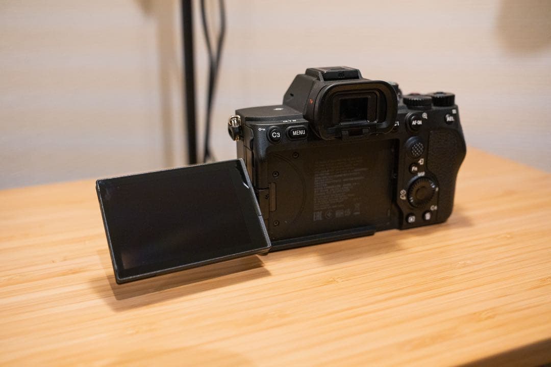 ユ*キ様 【SONY α7 IV（ILCE-7M4）ボディ】保証書あり・付属品完