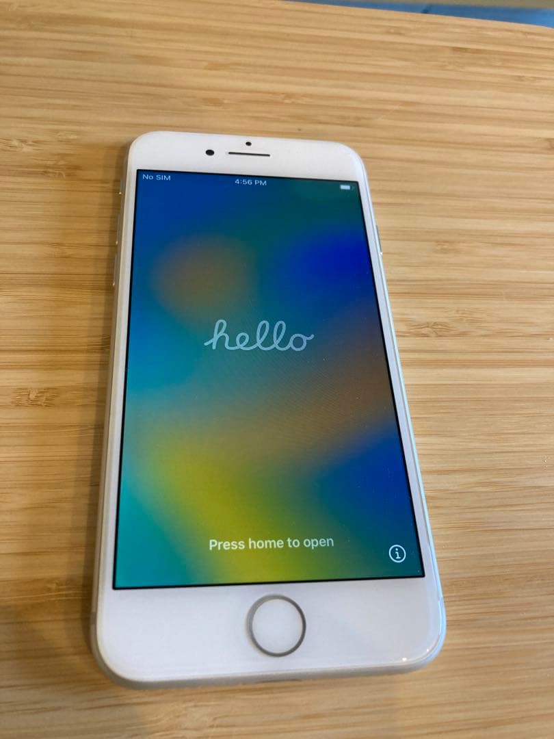 Apple iPhone8 256GB シルバー SIMフリー