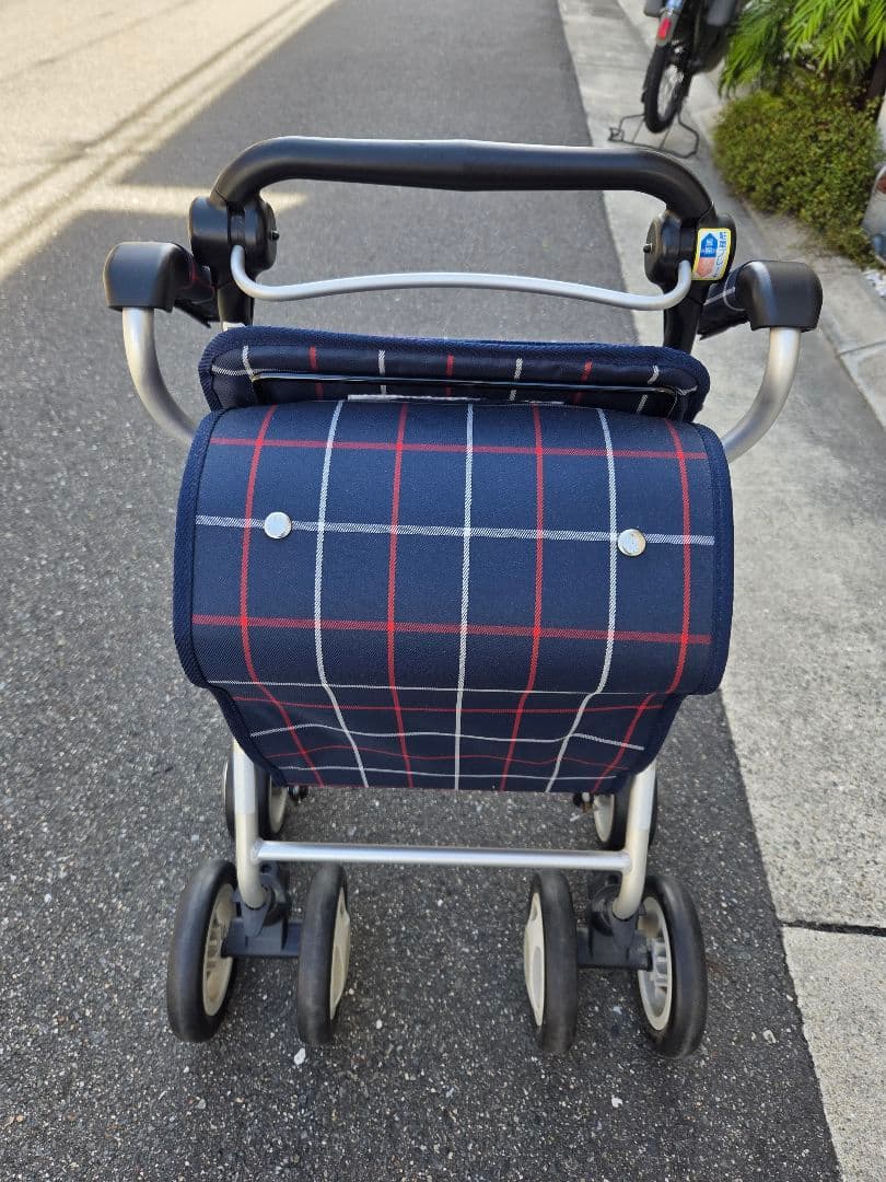Tigaof 折りたたみ車椅子 ネイビー チェック柄