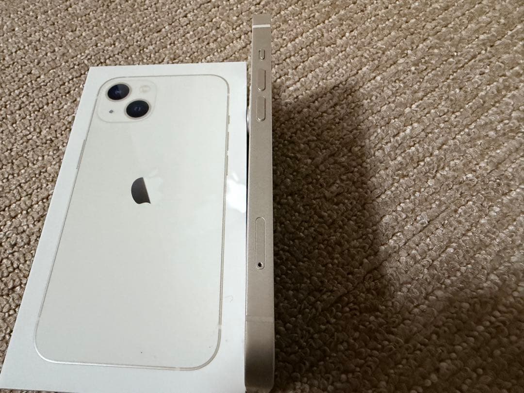 iPhone 13 256G SIMフリー　ホワイト 本体