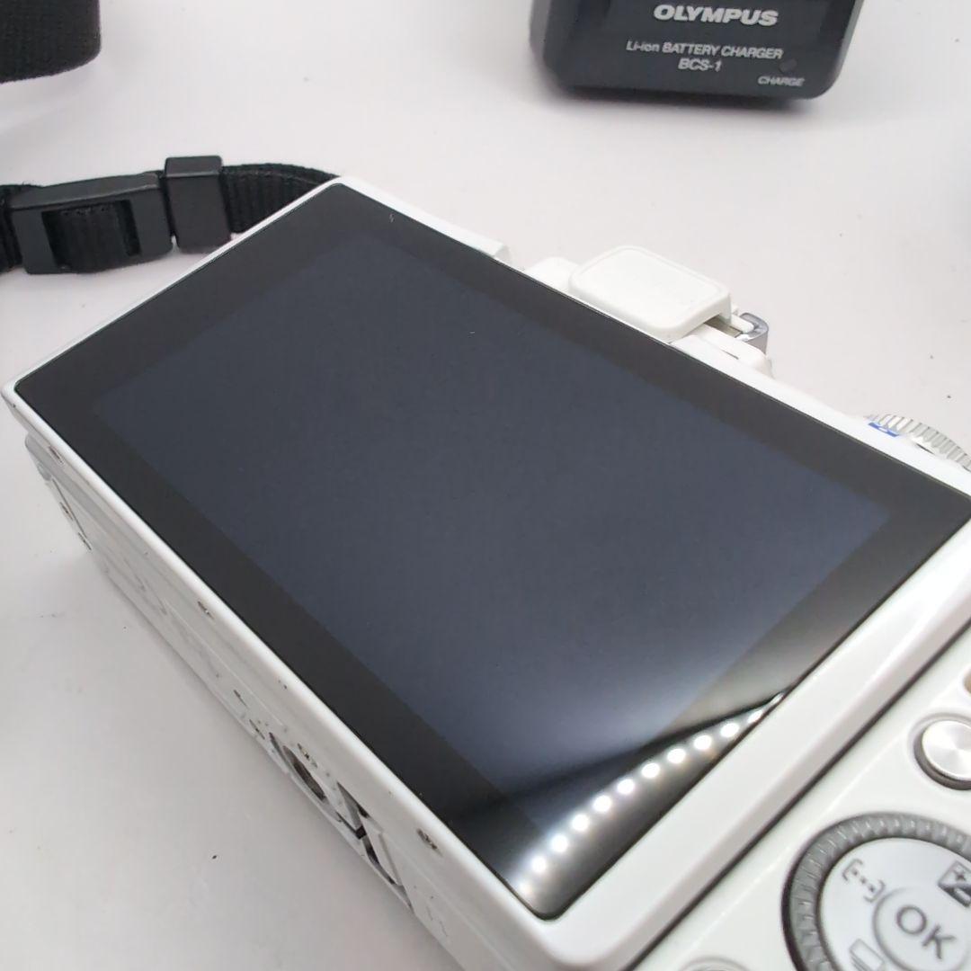 美品 OLYMPUS E-PL5 ミラーレスカメラ ホワイト