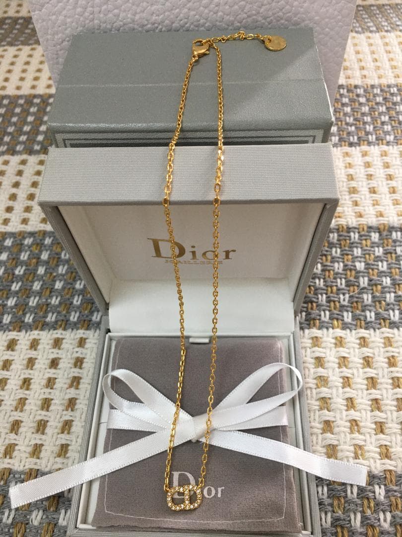 金色⭐︎ CD ロゴモチーフ ネックレス【美品・箱付き】可愛い