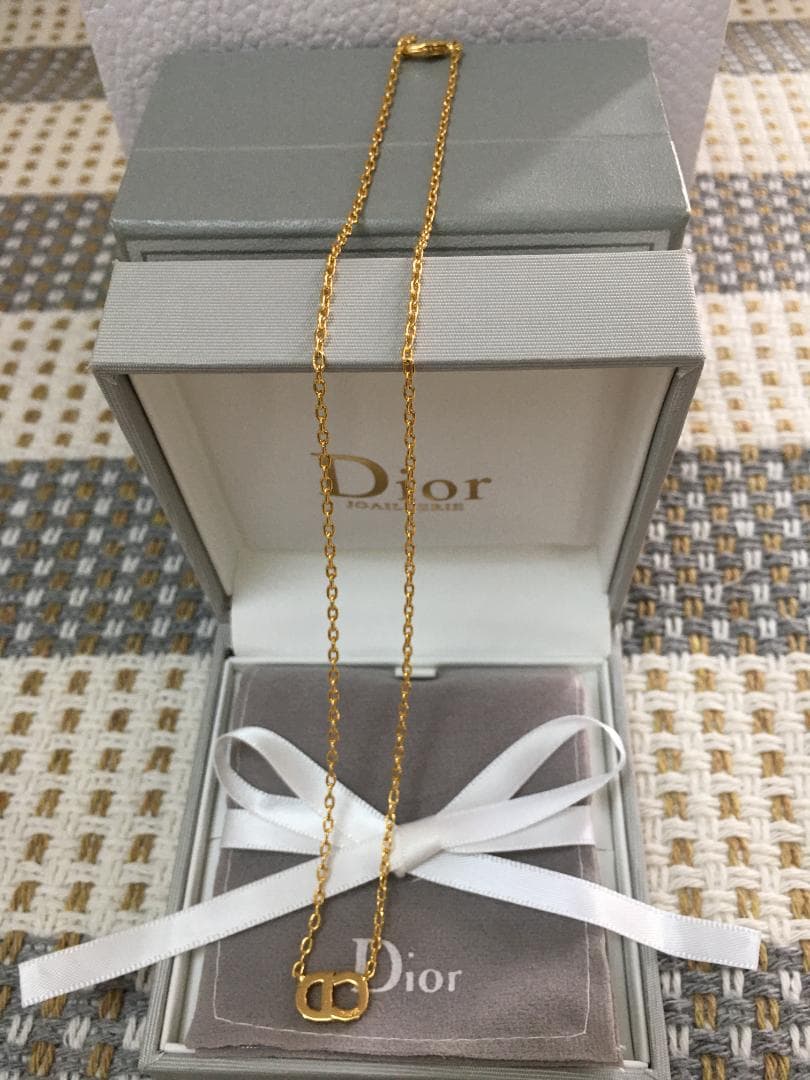 金色⭐︎ CD ロゴモチーフ ネックレス【美品・箱付き】可愛い