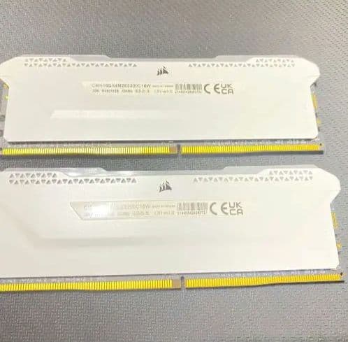 メモリー Corsair Vengeance 16GB DDR4 3200MHz
