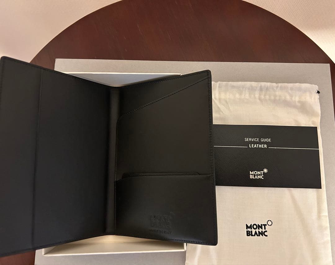 【新品未使用】Montblanc マイスターシュテュック パスポートホルダー