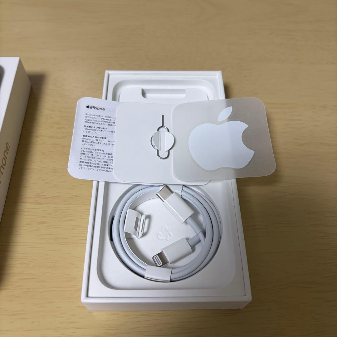 iPhone SE3 128GB バッテリー100% 箱・未使用ケーブル付き