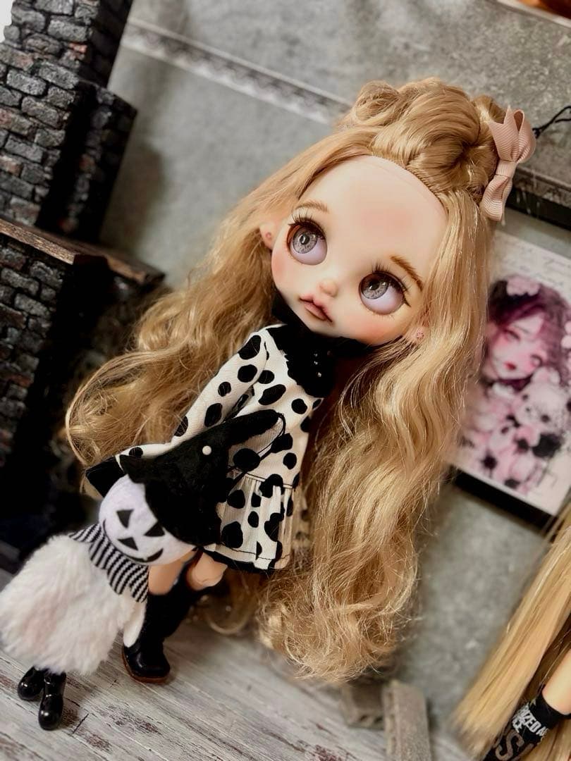カスタムアイシードール　ネオサイズ　白肌　ふわふわミルクティーベージュ