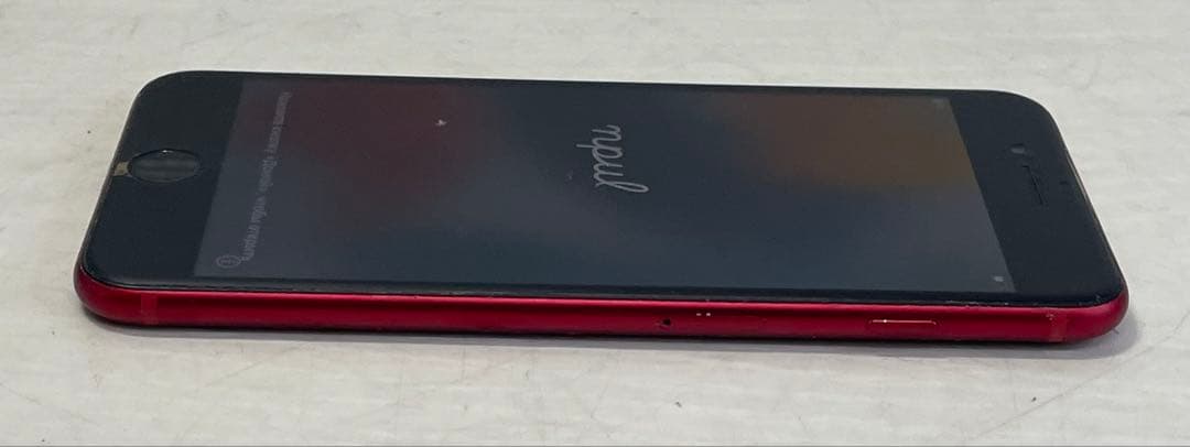 iPhone8 plus MRTL2J/A SIMロックあり