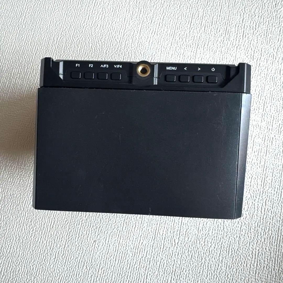 Feelworld F6 5.7インチIPS モニター 4K カメラマウント付き