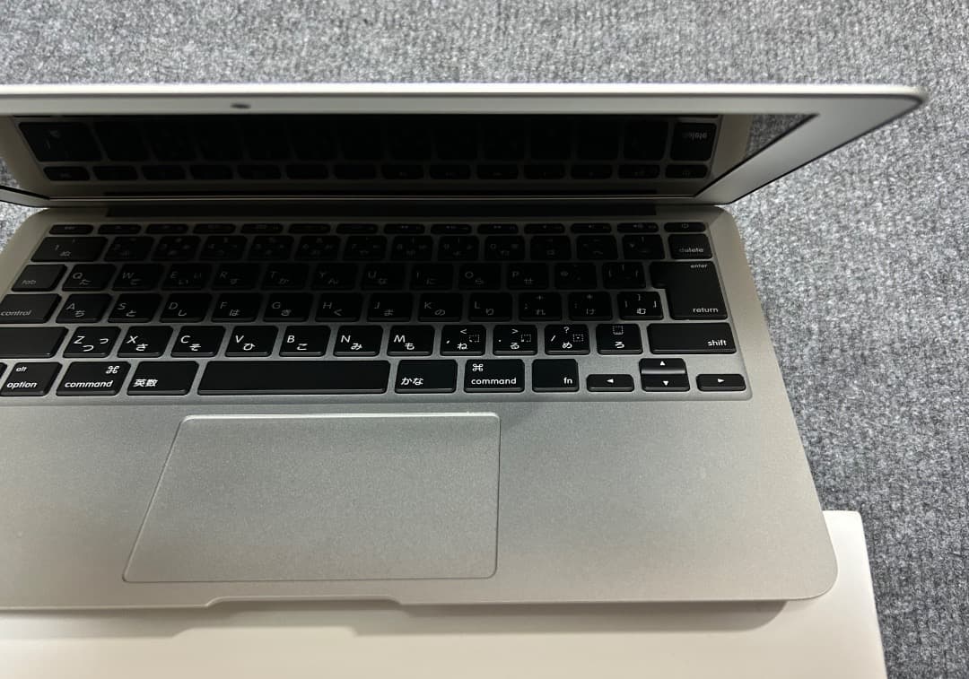 MacBookAir 2015 i7 2.2G 8Gb 1Tb 11インチ優良品