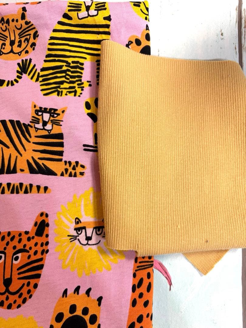 M size ガォーッ‼︎タンクトップ　ピンク　フレブル服　パグ服　ハンドメイド