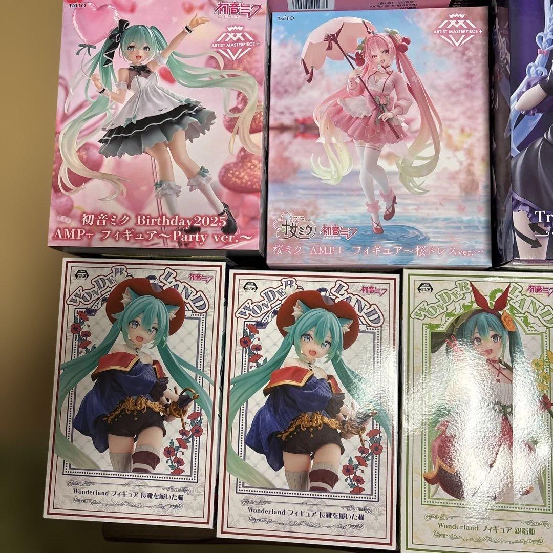 【新品未開封】初音ミク フィギュア19体、ぬいぐるみ2体セット