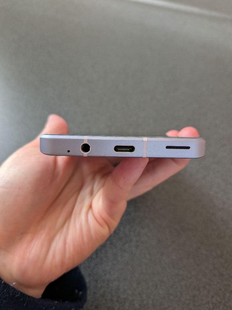 AQUOS sense7本体