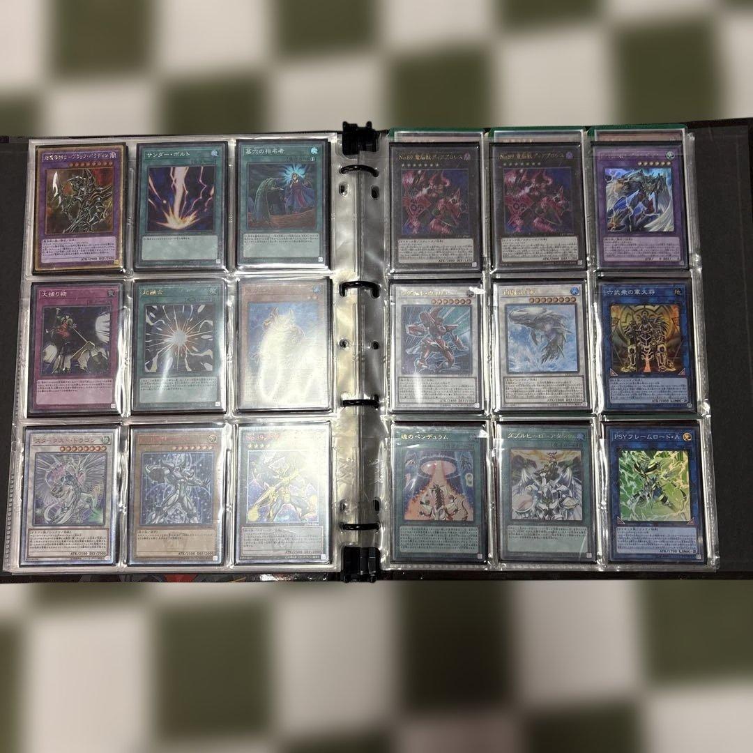 遊戯王OCGカードセットとプレイマット