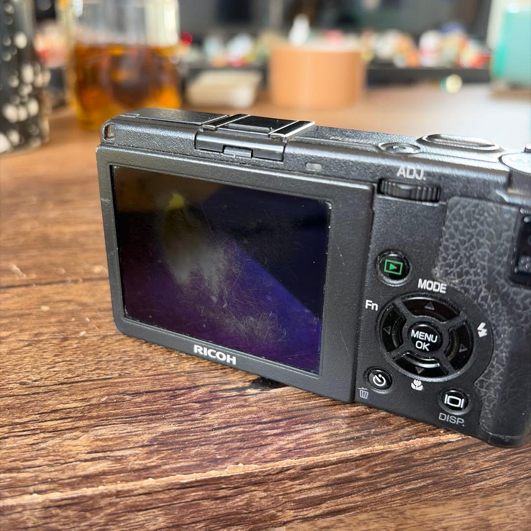 RICOH GR DIGITAL II デジタルカメラ　 初期型の方です