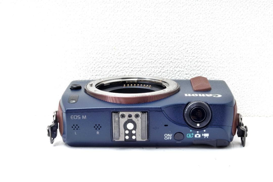 Canon EOS Mミラーレス一眼ダブルレンズキット【美品】