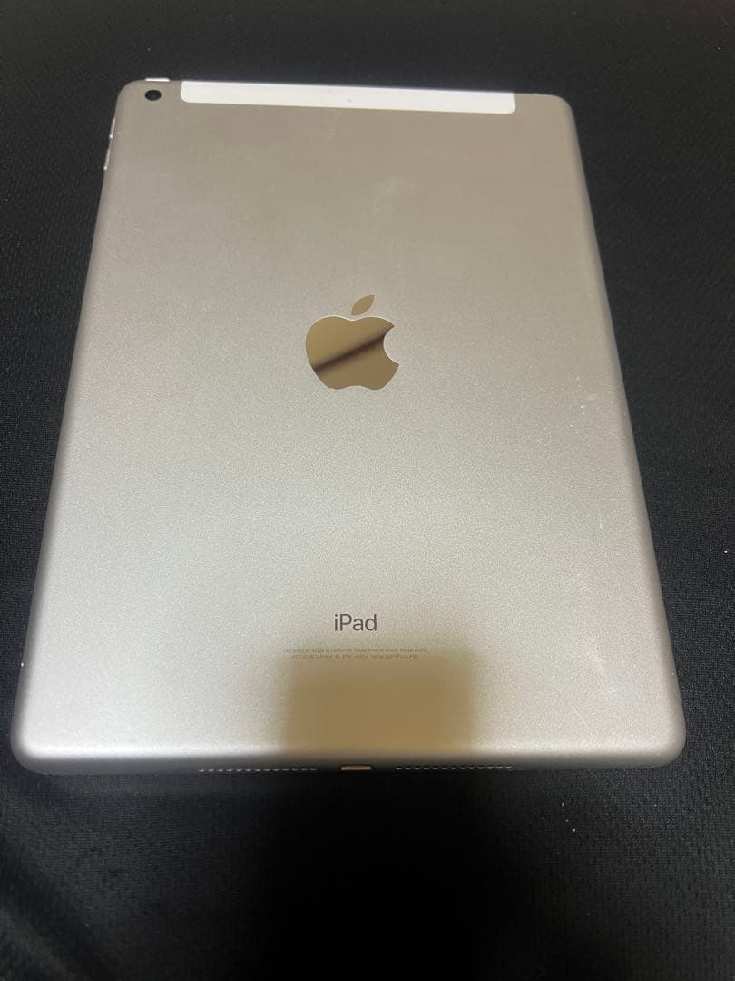 Apple iPad (第6世代) シルバー