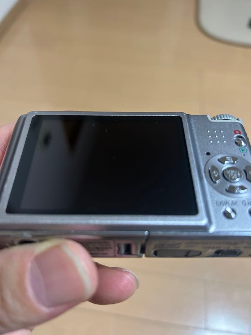 Panasonic DMC-FX40 シルバー