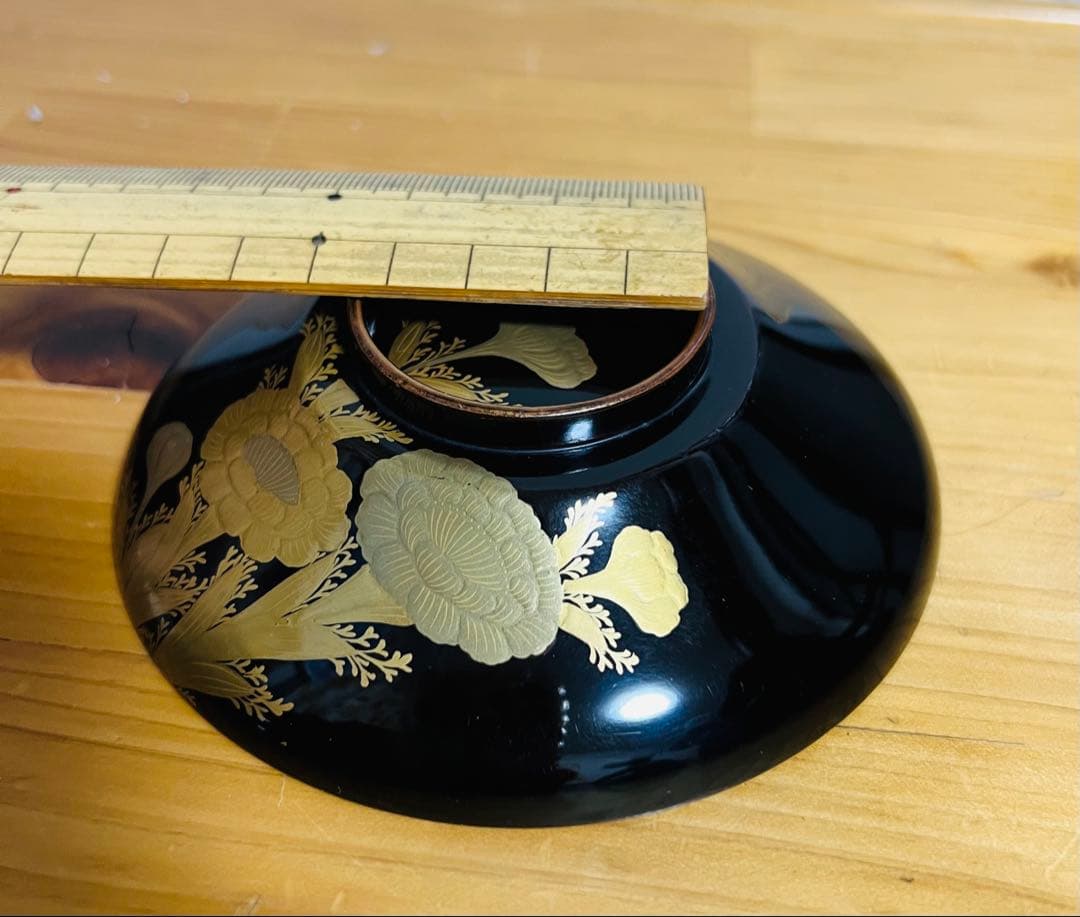 純金盛金福壽草花蒔絵蓋付碗六客明治期
