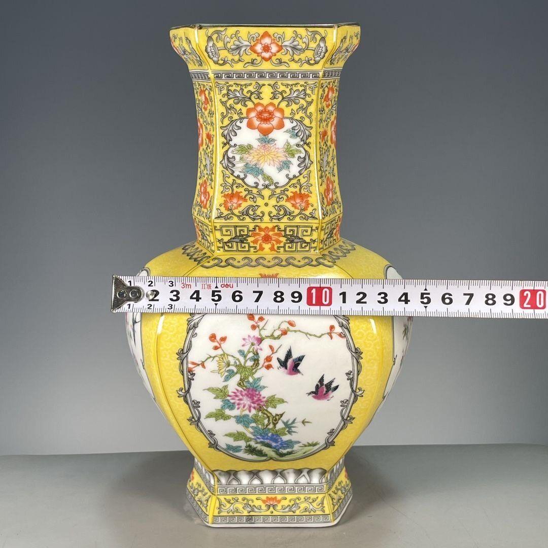 黄釉錦地琺瑯彩開窓花鳥四方瓶 景徳鎮 陶磁器 装飾品 現代工芸品 美術品 置物