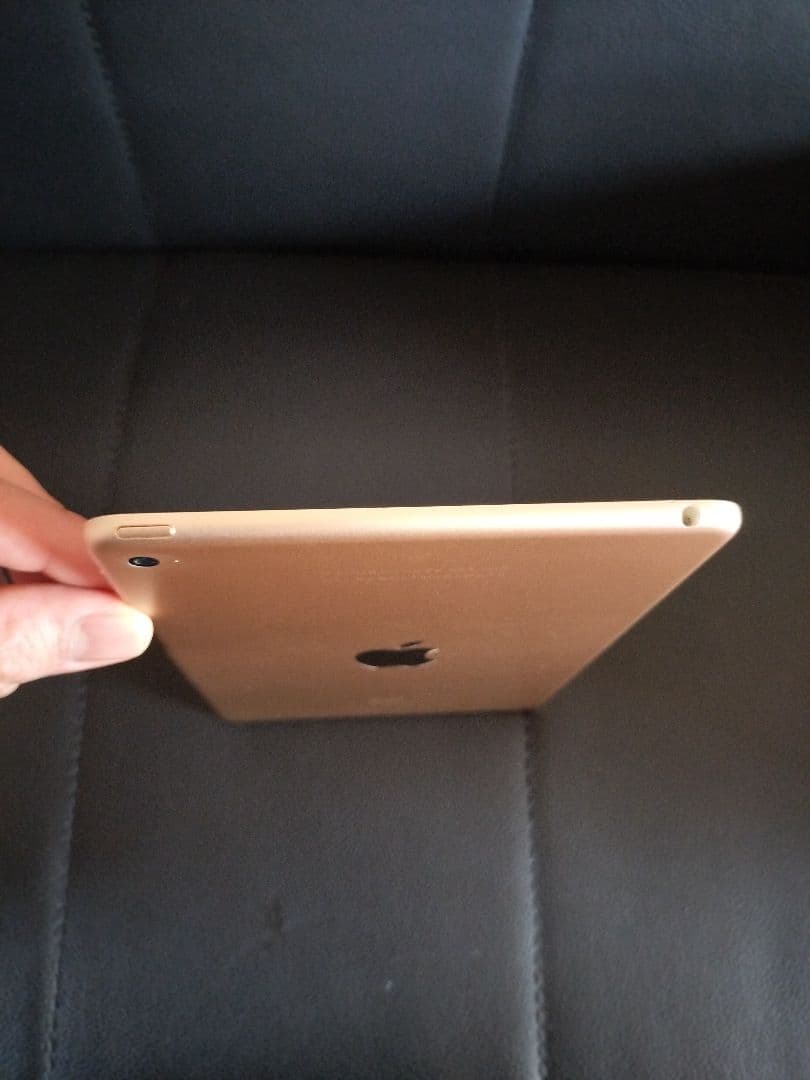 B*a様 Apple iPad mini 4 ゴールド 128GB