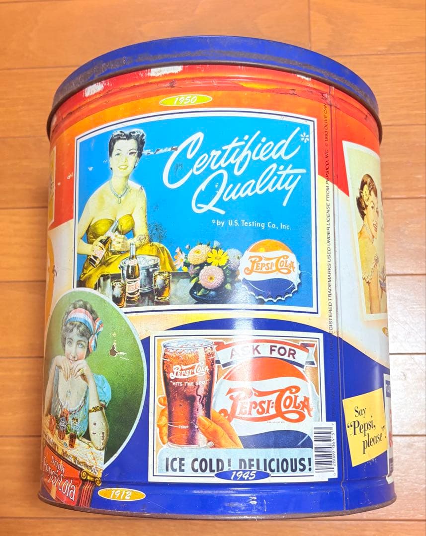 ヴィンテージのペプシコーラ広告用ブリキ缶