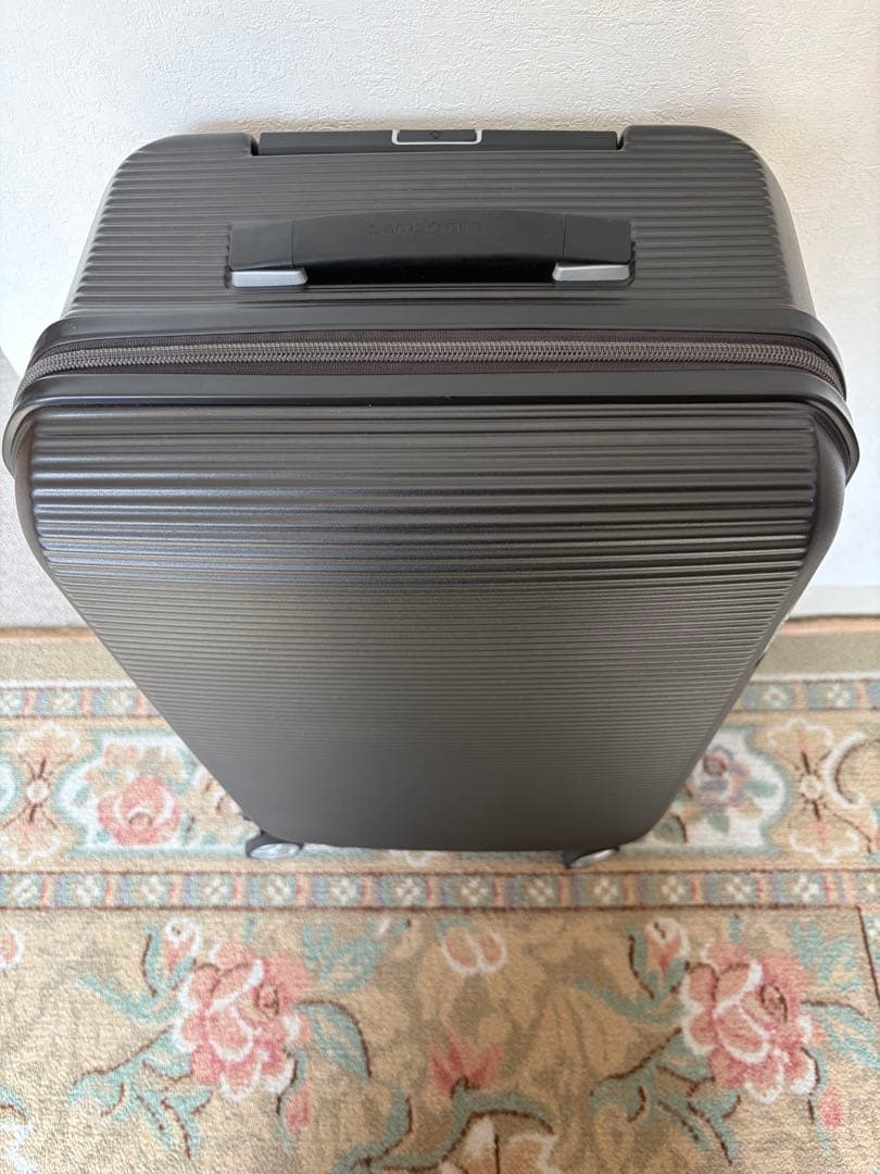 Samsonite キャリーケース Arq Spinner 55/20