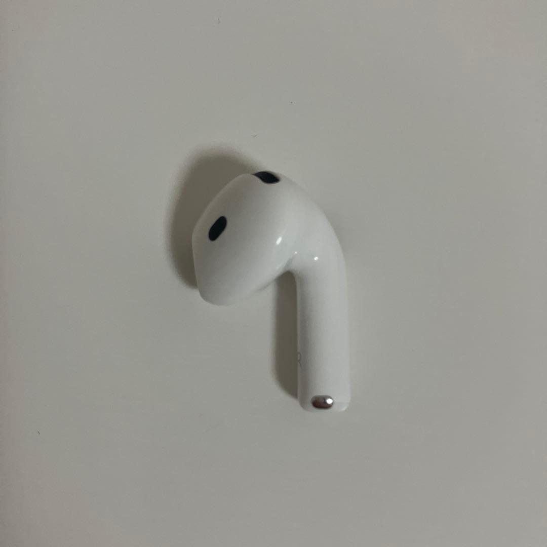 【未使用】AirPods 4 ノイズキャンセリング搭載 右耳 A3055