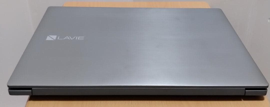 NEC8世代Core i7 SSD512Gメモリー20Gブルーレイ17.3インチ