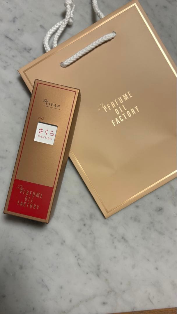 ThePerfumeOilFactoryさくら(ギフトボックス入り)/オイル香水