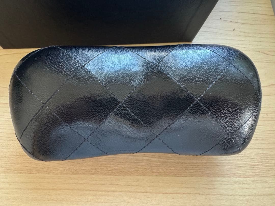 CHANEL シャネル サングラスケース Matelassé