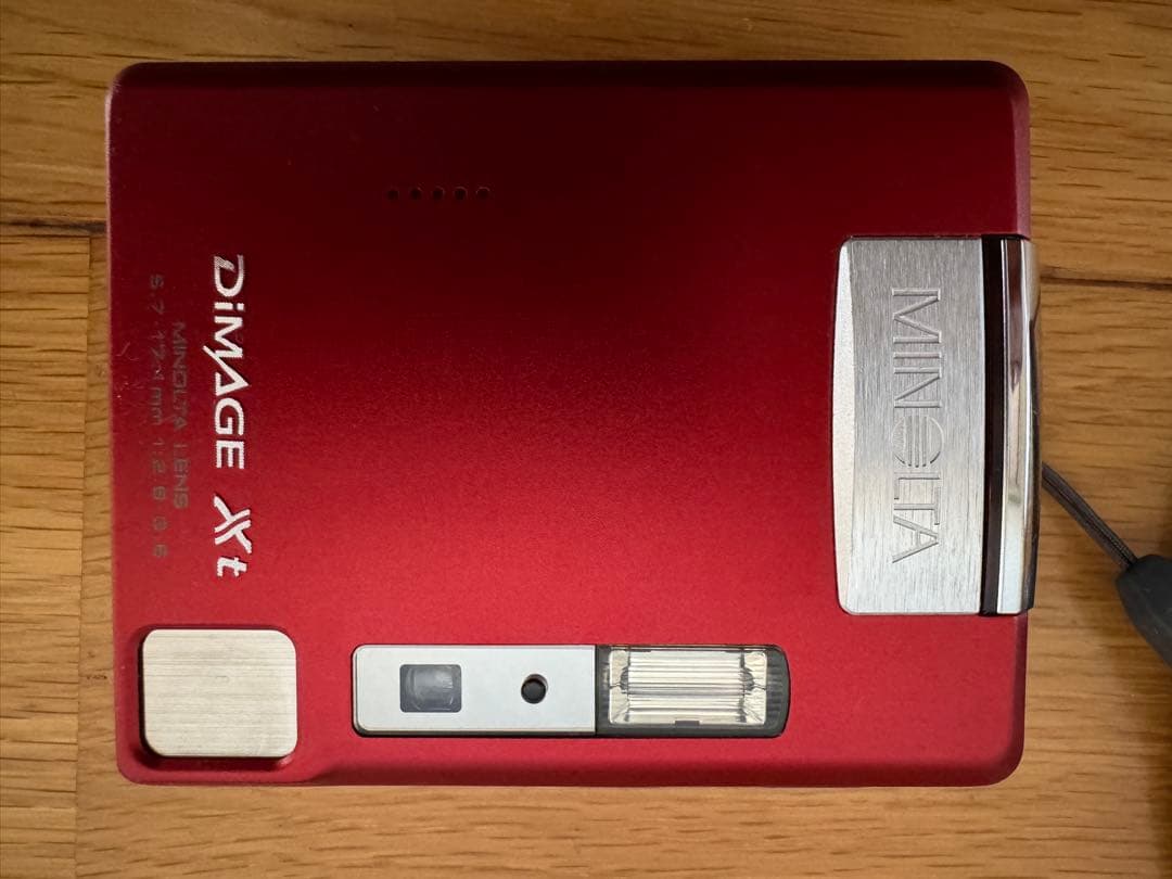 Minolta DiMAGE Xt レッド コンパクトデジタルカメラ ケース付き