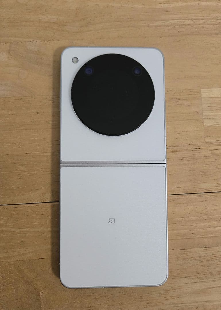 【新品同様】Libero Flip A304ZT ホワイト