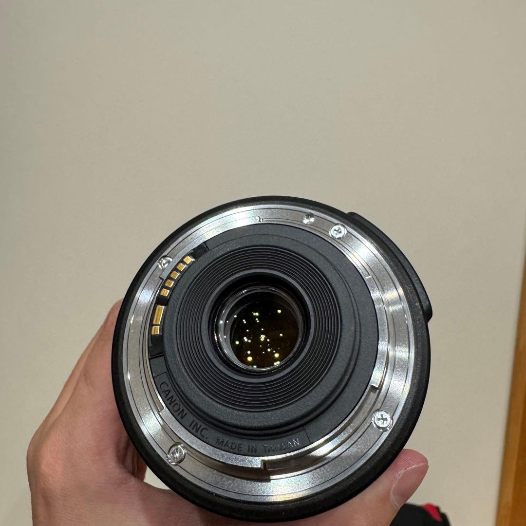CANON EOS 70D キャノン　EFS18-135mm