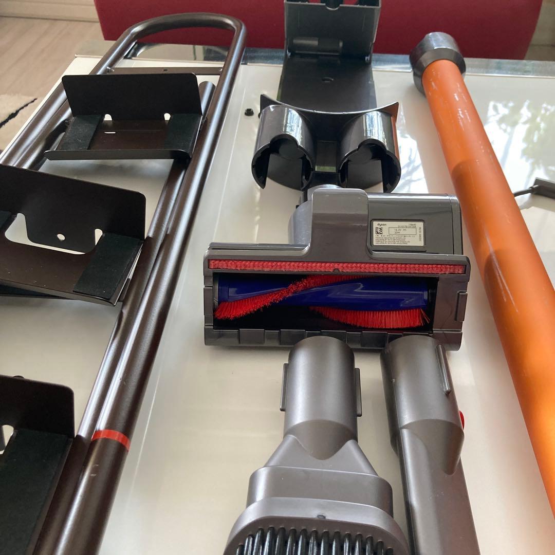 Dyson V8スティッククリーナー セット　☆ジャンク品　スタンド付