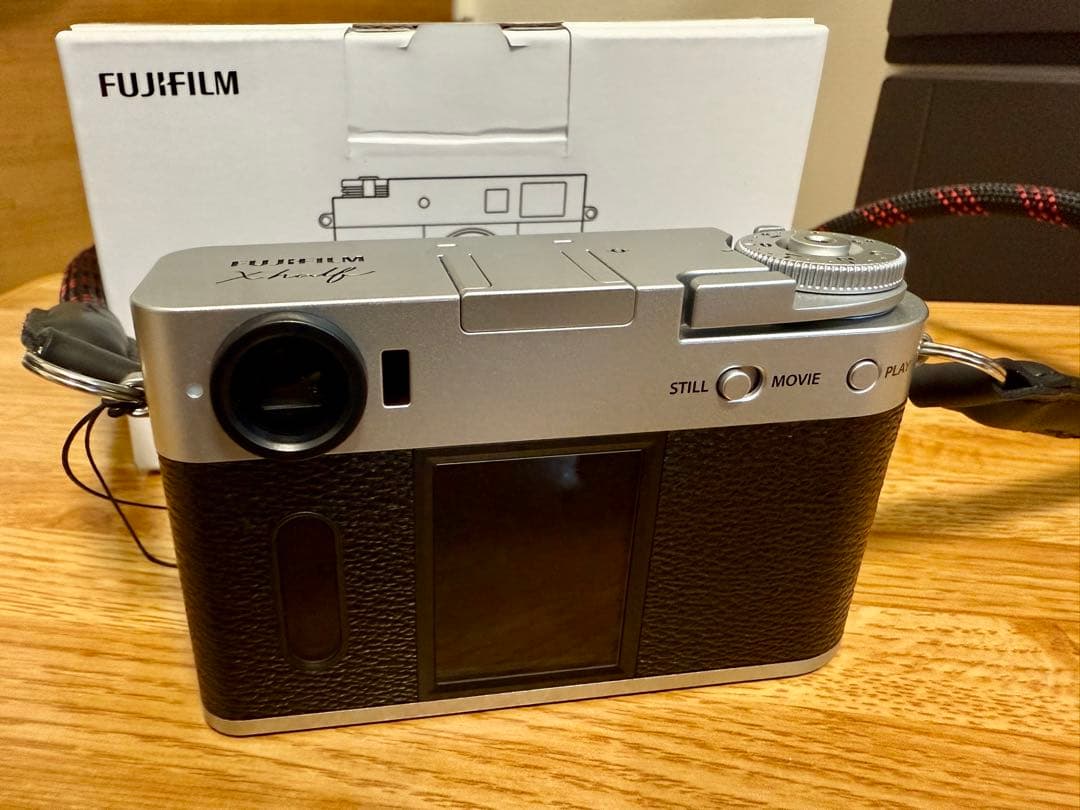 デジタルカメラ FUJIFILM x half