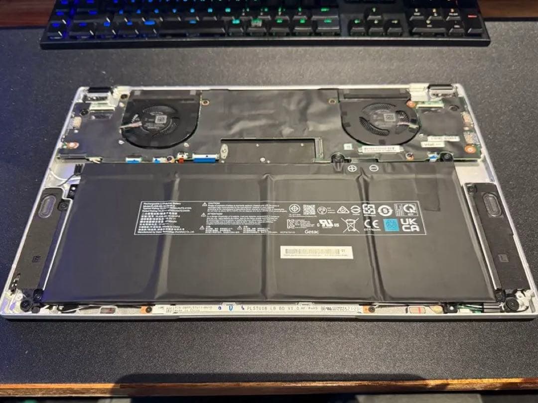 ジャンク　Intel NUC M15 Laptop Kit i5 1135g7