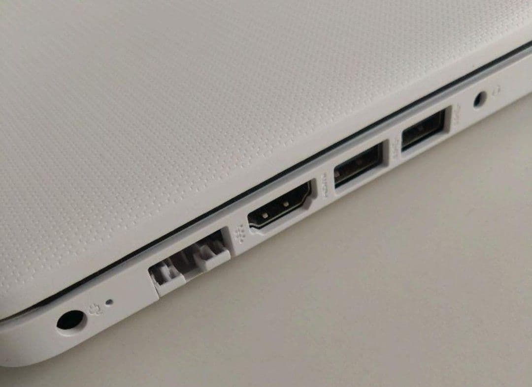 ノートパソコン HP Notebook 15-db0241au　美品 1TB