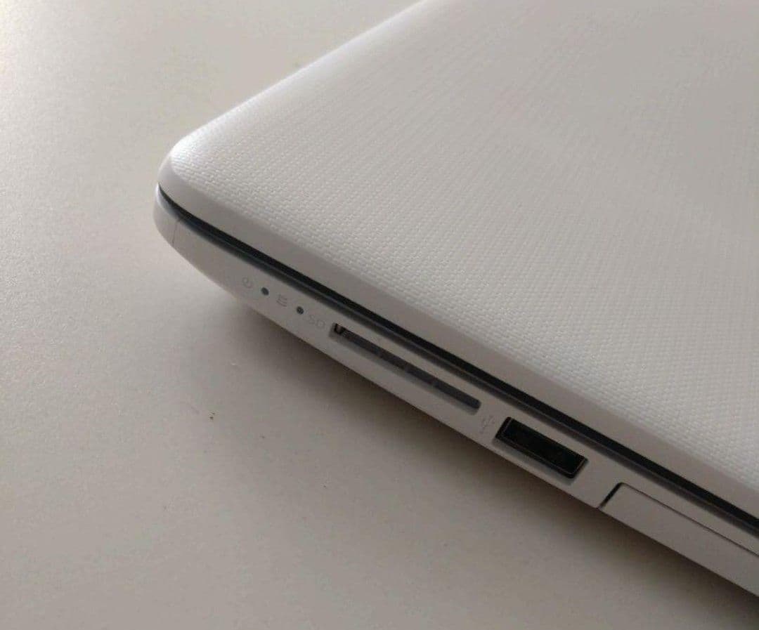 ノートパソコン HP Notebook 15-db0241au　美品 1TB