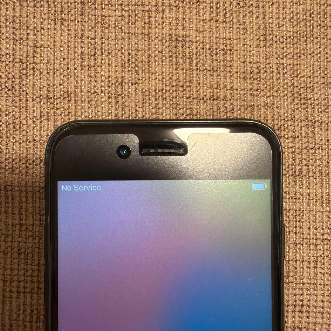 Apple iPhone SE 第二世代　ブラック 本体　SIMなし