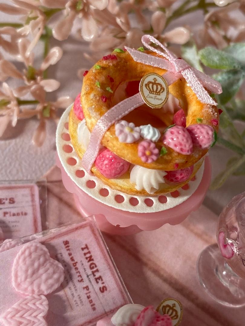 リメイク再販　ピンクいちごのパリブレストセット