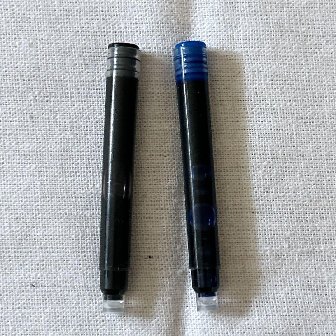 SCRIVI PENS ブラック万年筆 極細ペン先 インクカートリッジ付き 黒